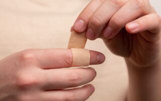 How to Protect Your Temporary Workers from Common Laceration Risks